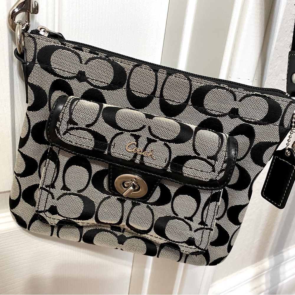 Like New Coach crossbody purse